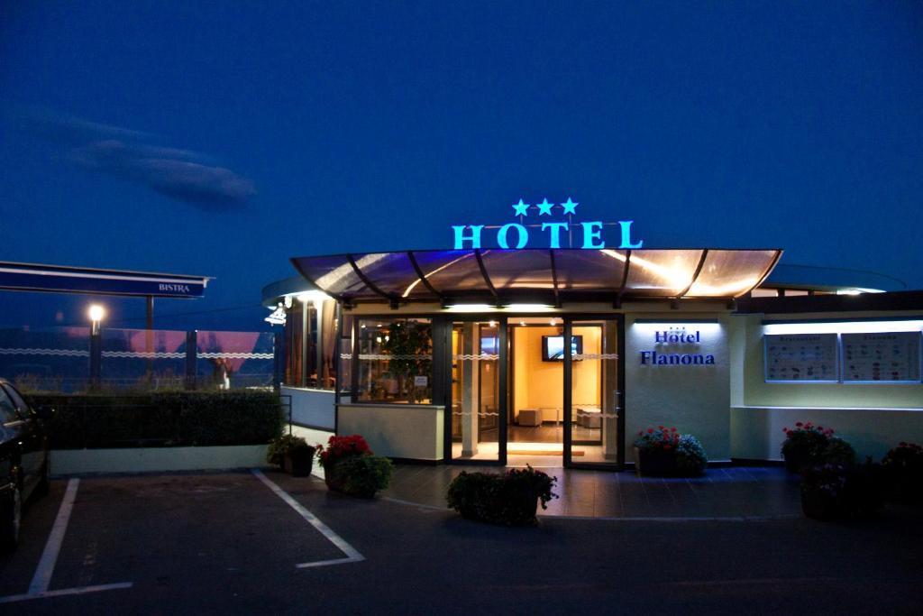 Hotel Flanona Пломин Экстерьер фото